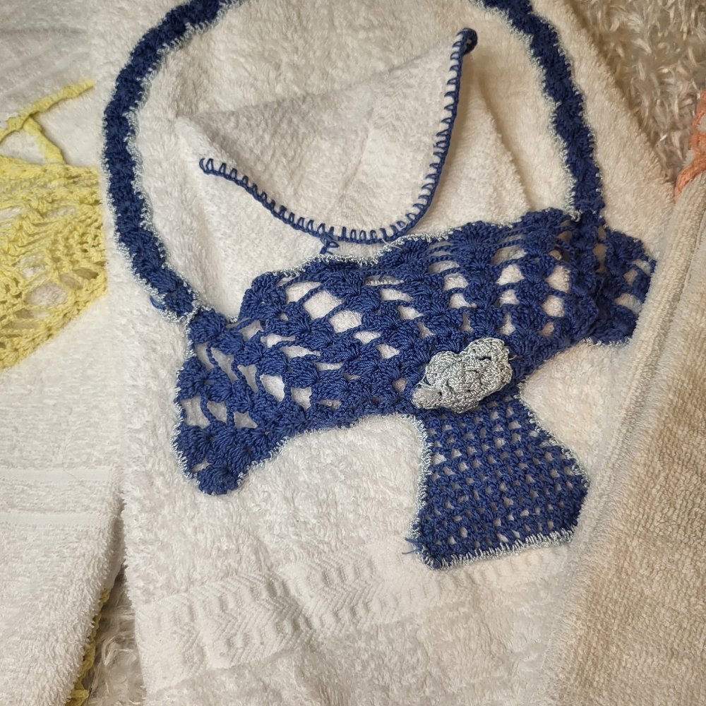 Penny's Decorative Bath Towels, Sea Shell Crochet, Set of 3, Blue Yellow Pink - Picture 2 of 10